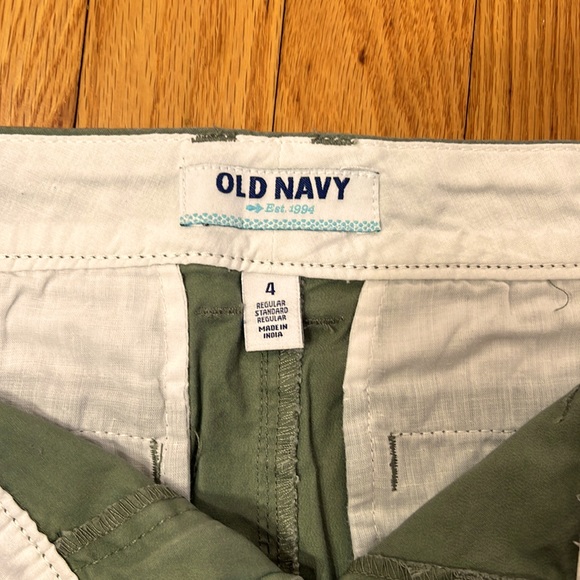 Old Navy Shorts - Picture 3 of 4